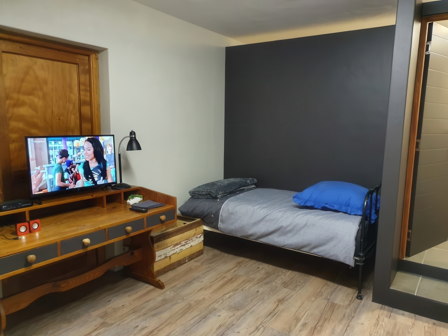 4 Bedroom Property for Sale in Myburgh Park Western Cape